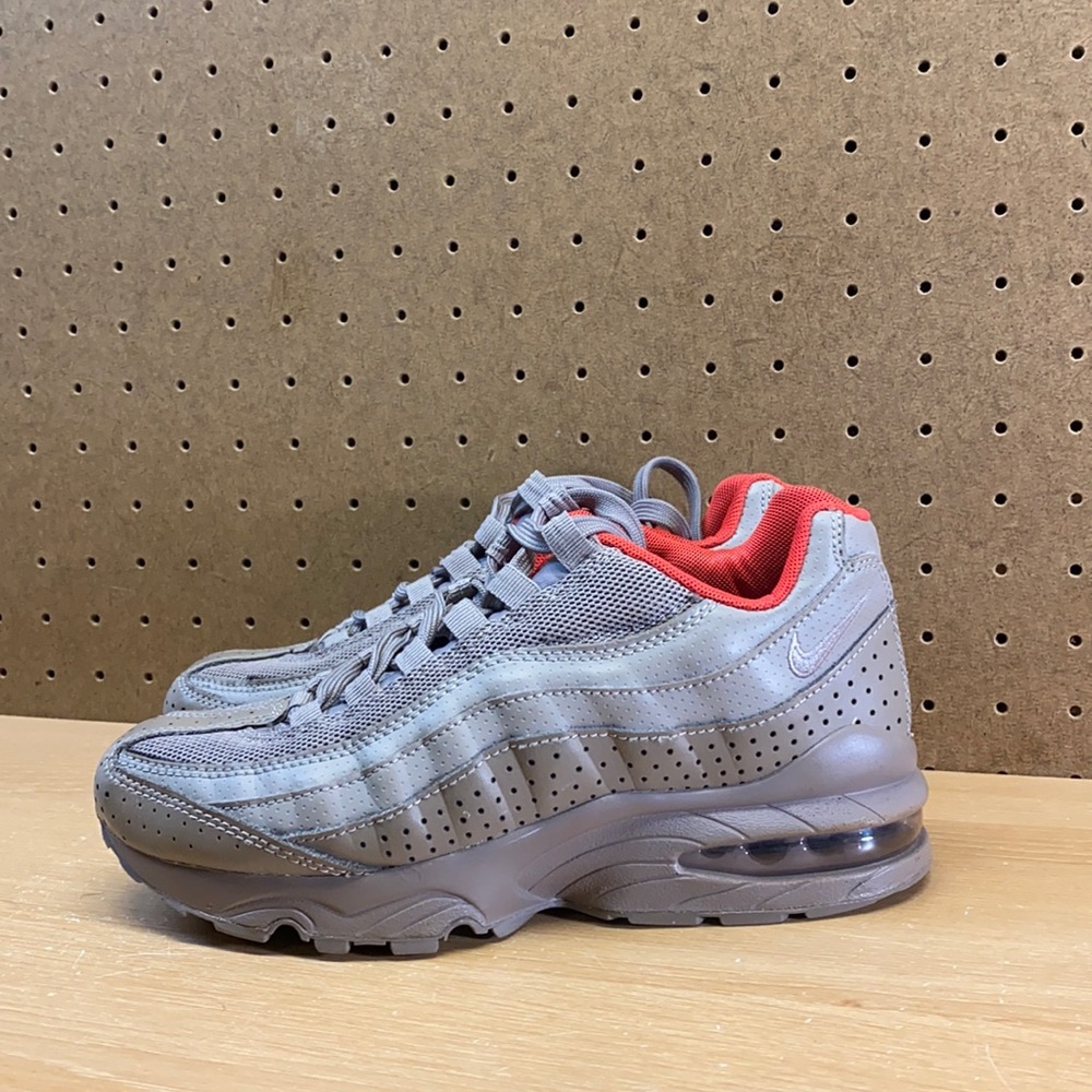 Nike Air Max 95 SE Sepia Stone Size 3.5Y Sneakers